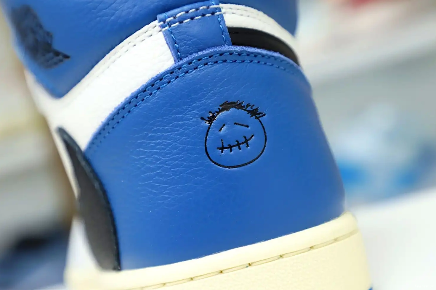 1 HIGH TRAVIS AIR DESIGN X SCOTT FRAGMENT RETRO X JORDAN Kimikick 0405